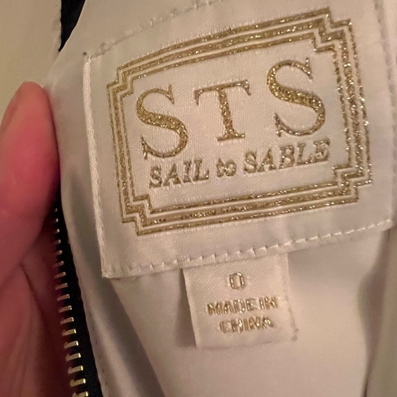 Sail to Sable navy/white with bright gold exposed zipper size 0 dress. Worn once - Picture 6 of 8